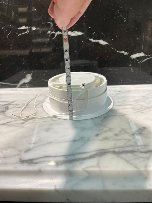 Диффузор на магнитах с вентилятором для потолков ТД100 черно-белый 100 мм